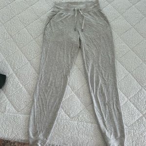 Lululemon stretchy joggers. Lightweight and comfortable.